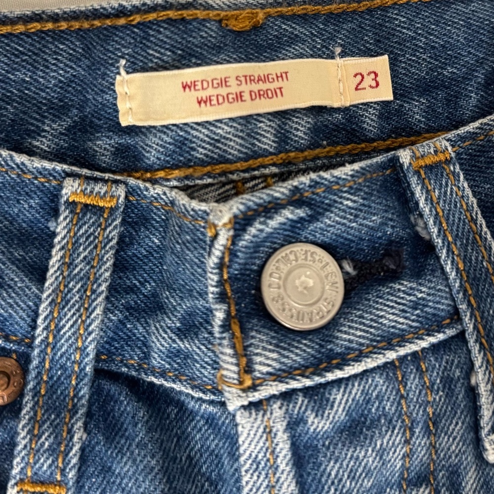 Levi’s Wedgie Straight Jeans Women’s - Size 23 - High Rise - Blue Denim